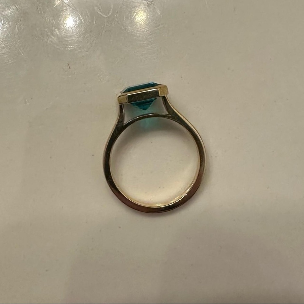 Emerald Solid 10k Yellow Gold Ring - image 5